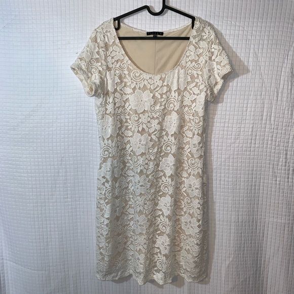Tiana B. Dresses & Skirts - Tiana B. Off White Lace Dress